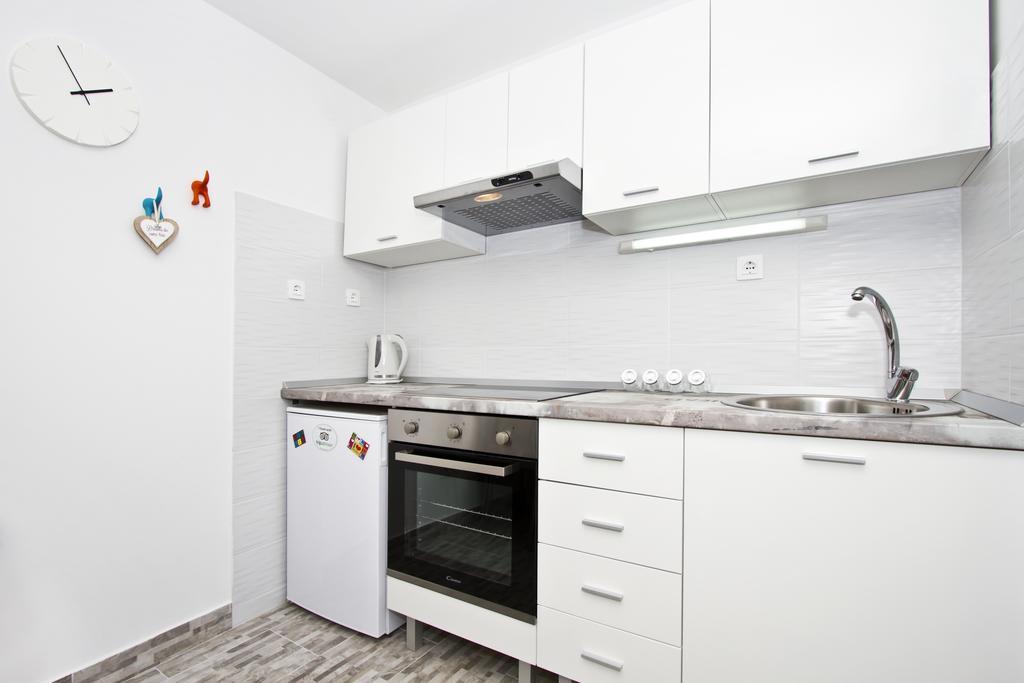 Apartment Shiny Love Split Pokoj fotografie